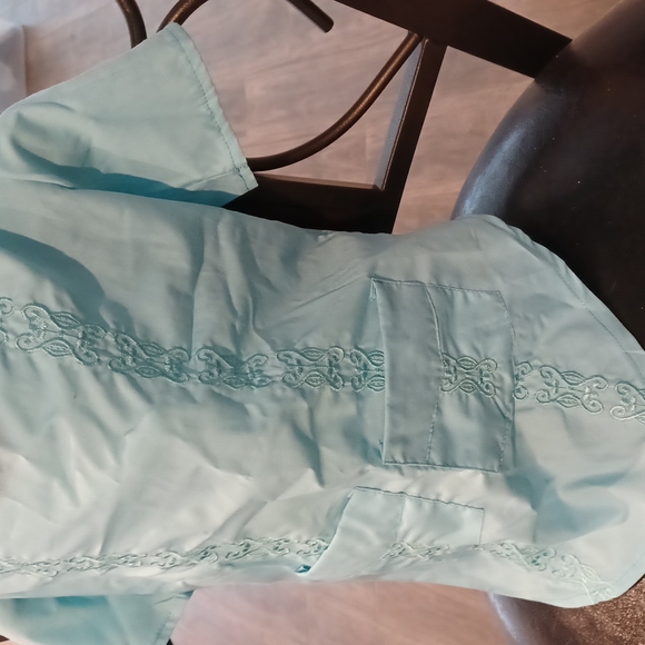 New, never worn Woof and Whiskers Doggie Guayabera - Picture 4 of 7